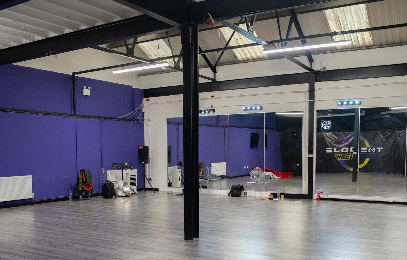 VIBRANCE - Main Hall, Eloquent Vibe Studios photo #2