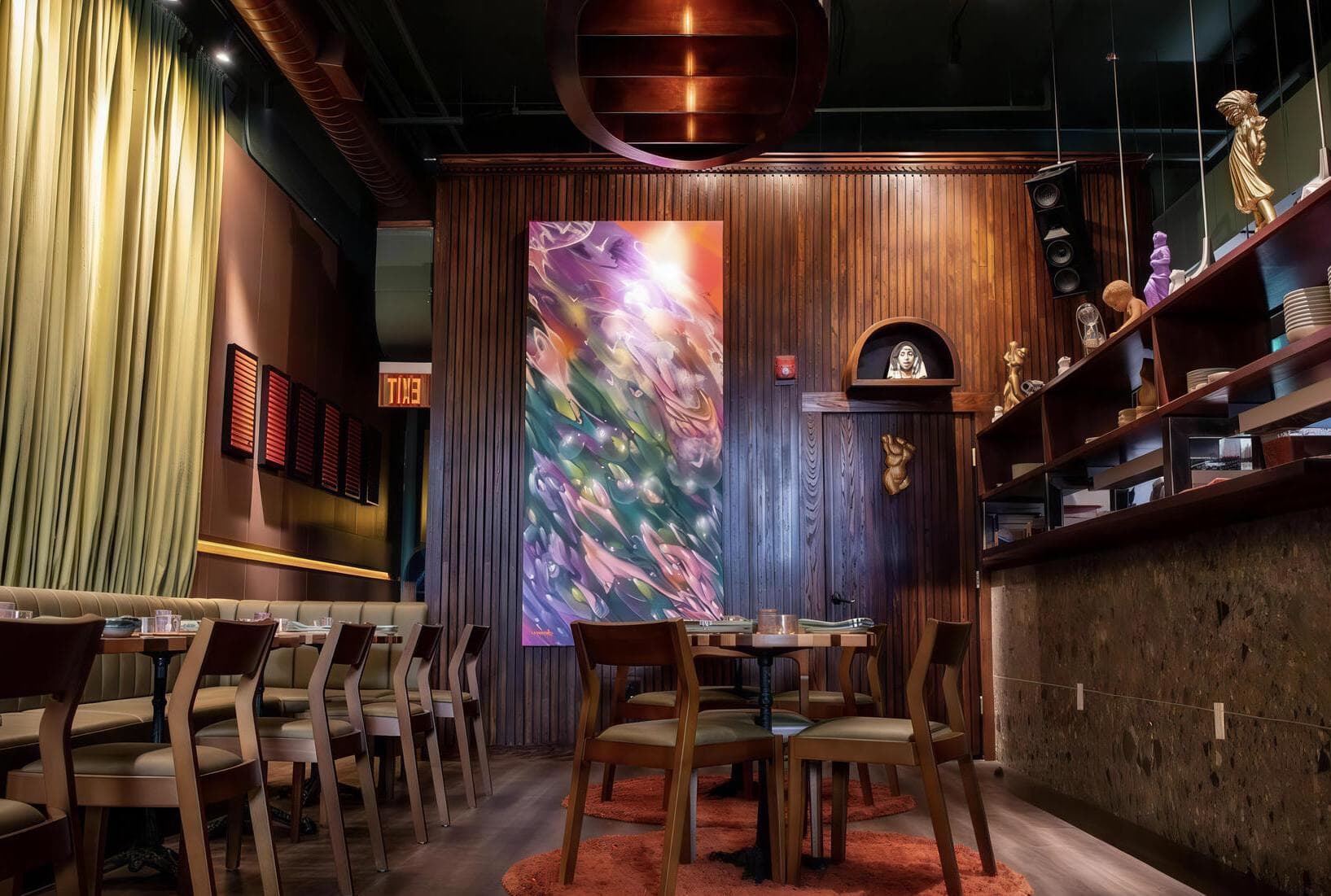 Entire Venue, Jane Doe photo #1