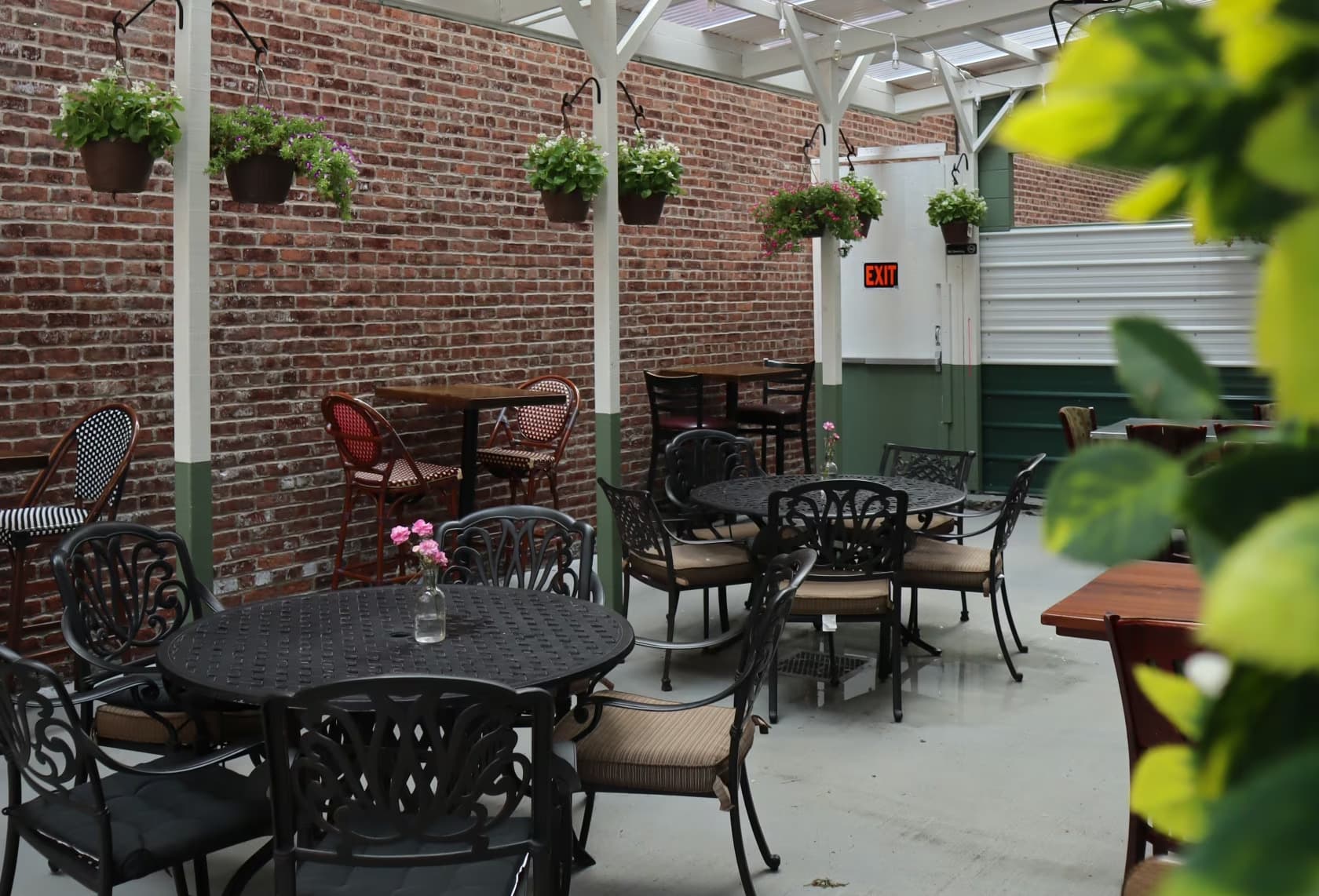 The Patio, Hamilton Hall photo #4