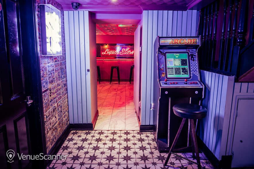 Simmons | Liverpool Street photo #3