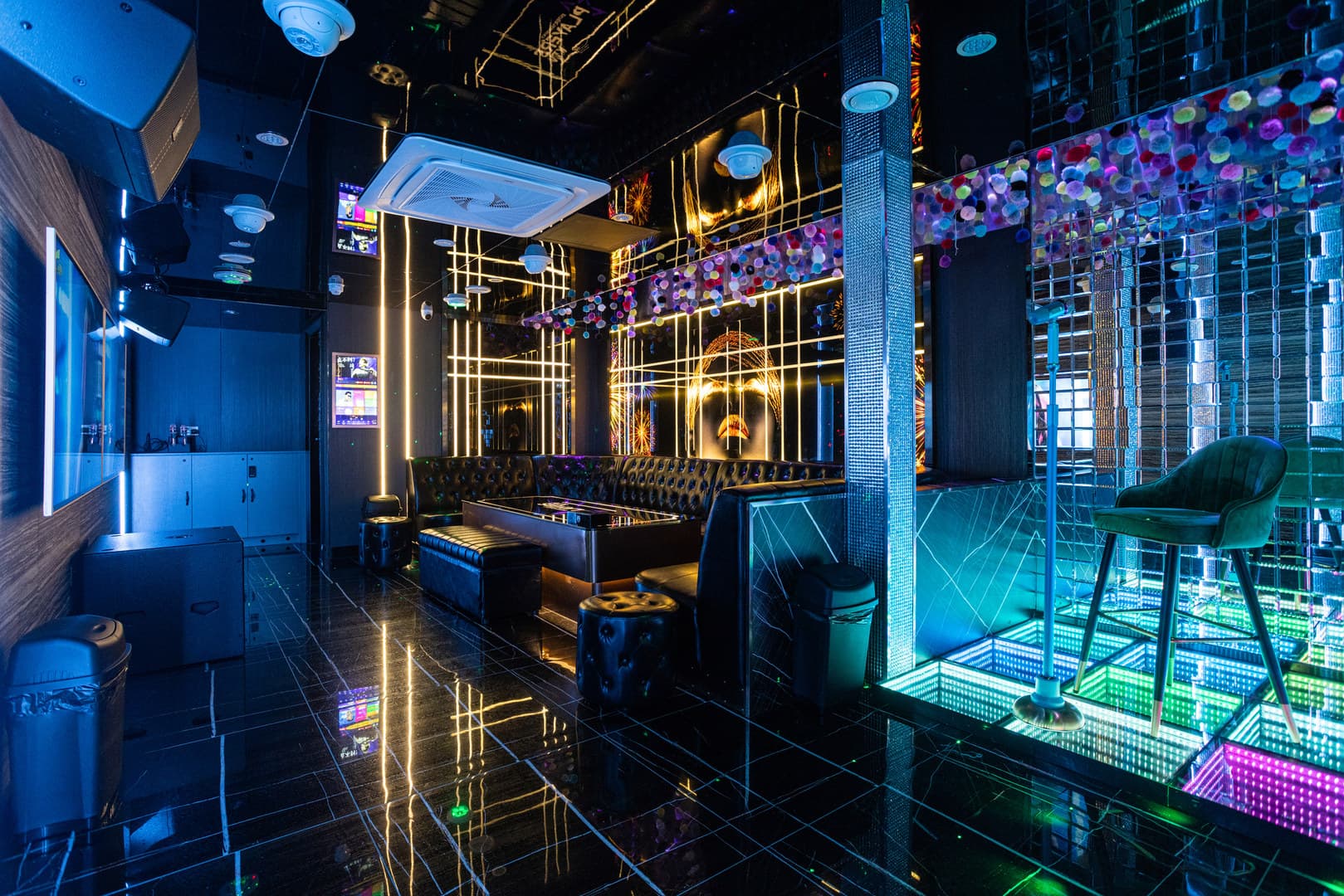 VIP Suite Rooms, Players Entertainment photo #1