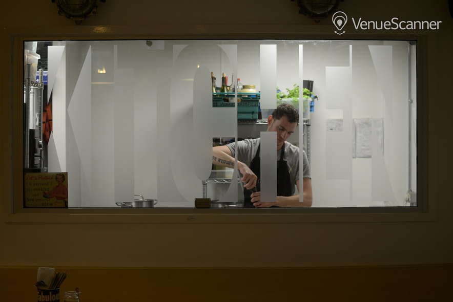 Exclusive Hire, Papilles photo #7