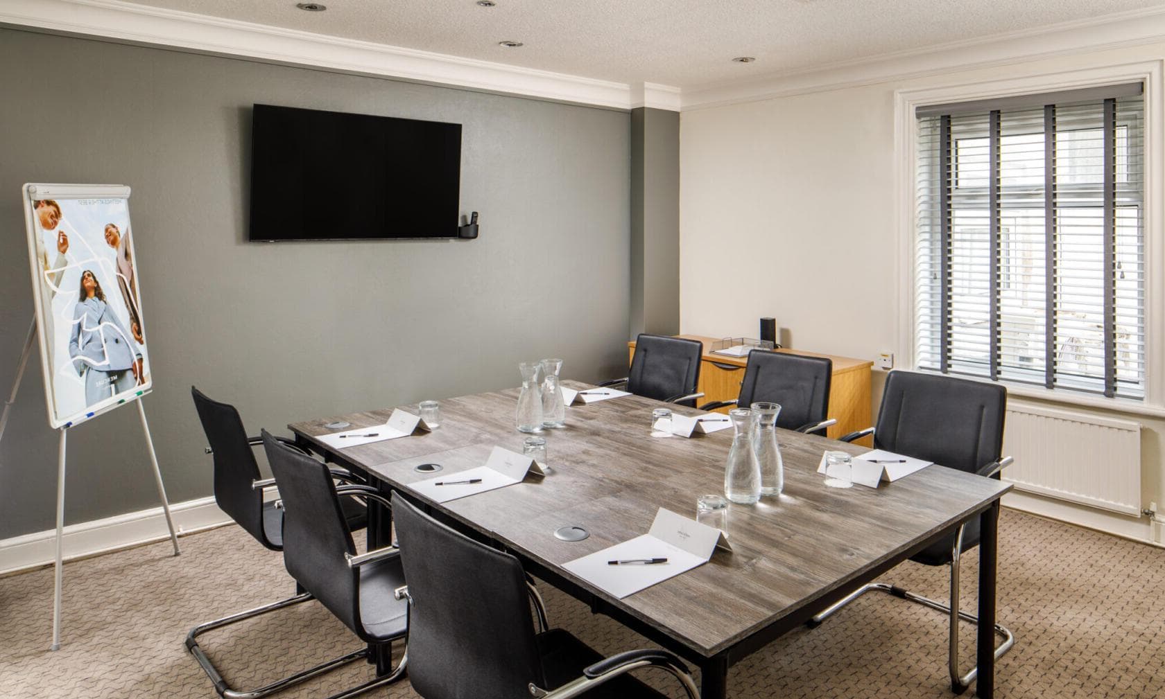 The Syndicate 1, Mercure Chester Abbots Well Hotel photo #1