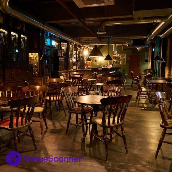 Whisky & Water, Blackstock Market photo #1