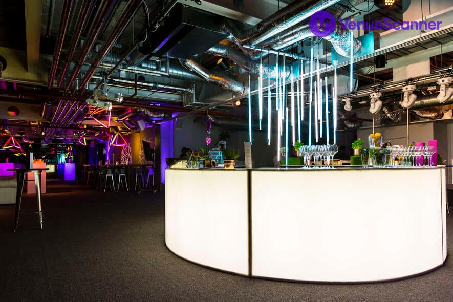 Exclusive Hire, Landing Forty Two photo #30