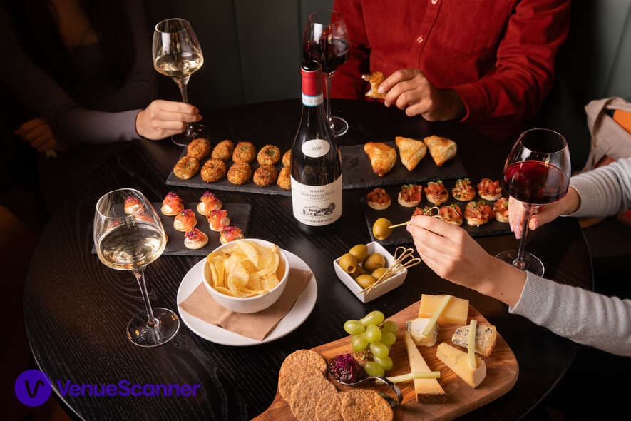 Back Space, Notes Bank photo #2