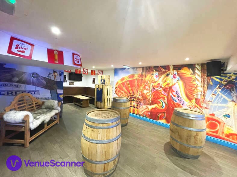 The Circus, Munich Cricket Club Victoria photo #2