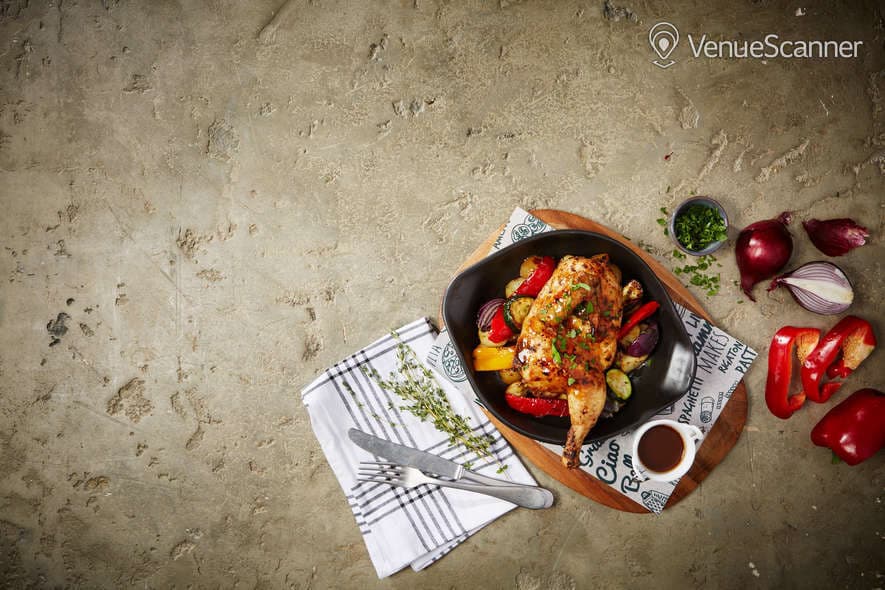 Seminterrato Snug, Bella Italia Irving Street photo #2