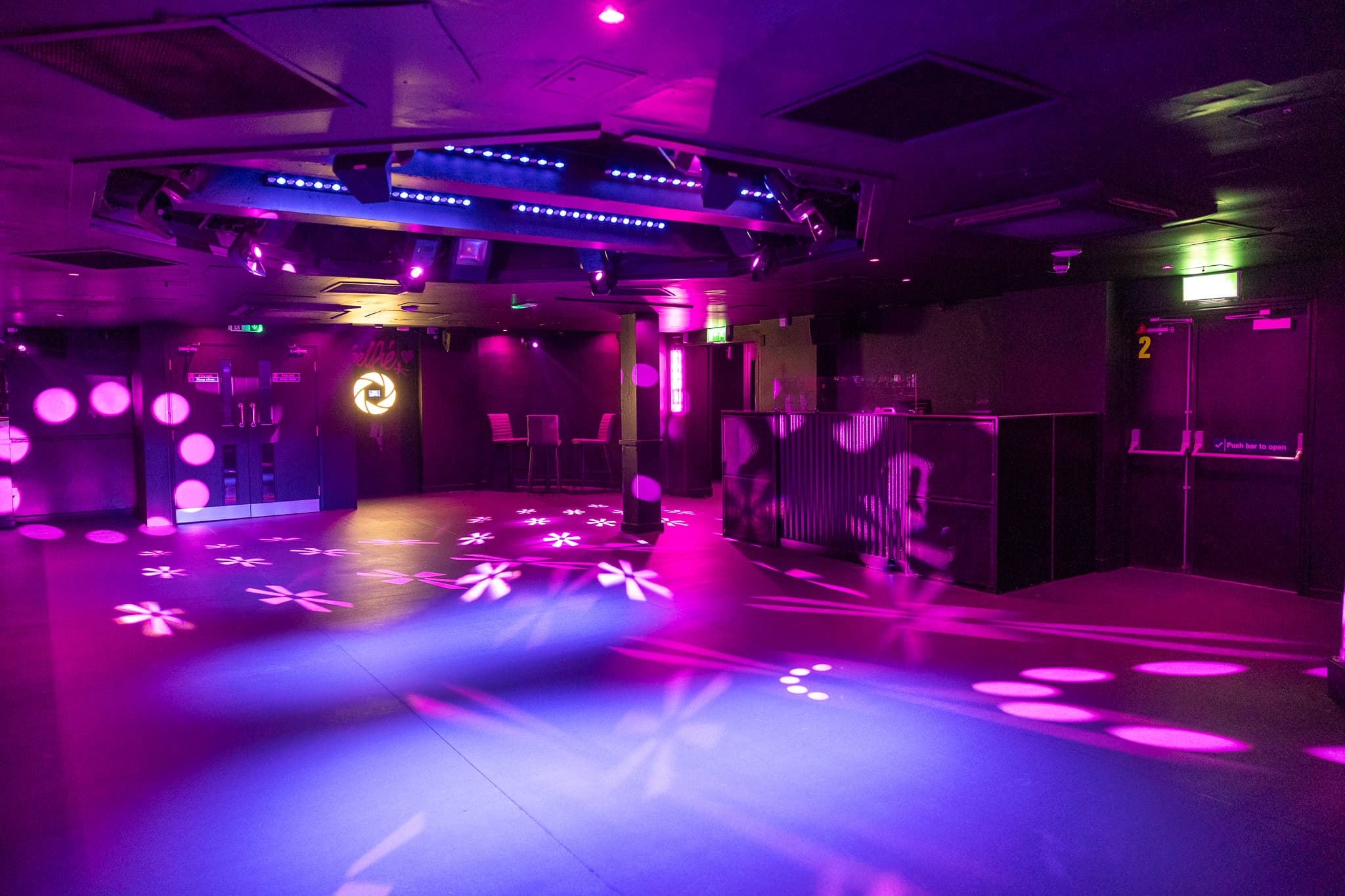 Room 2, Circuit York photo #7