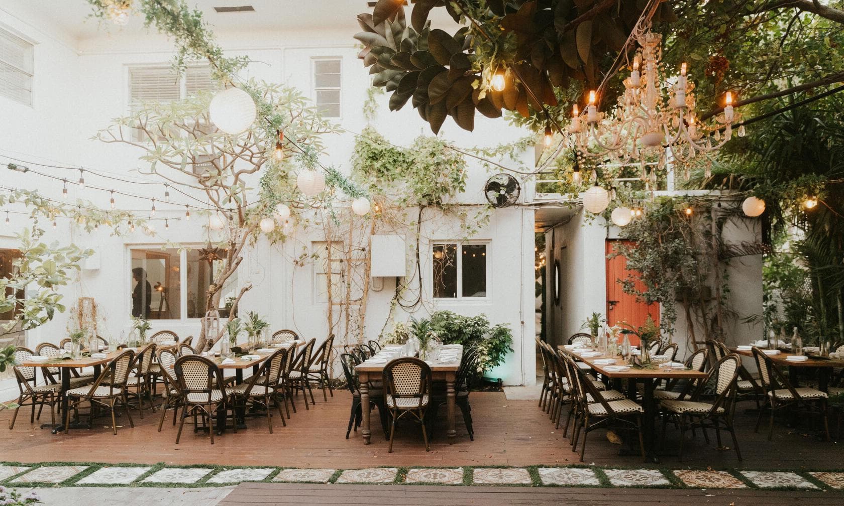 A-Room & Alleyway, Wine Garden photo #1