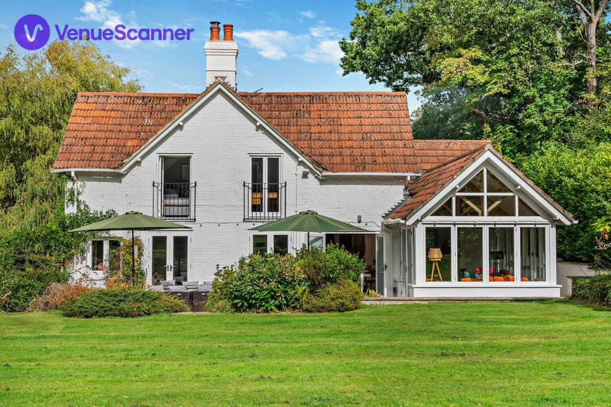 Exclusive Hire, New Forest Lodge photo #3