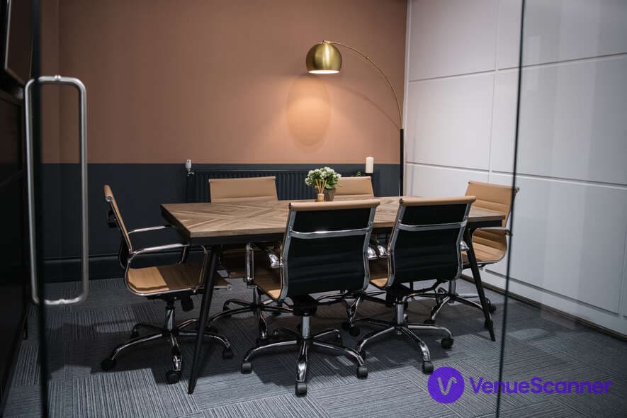 Peach Suite, Wizu Workspace - Park Court - Leeds photo #3