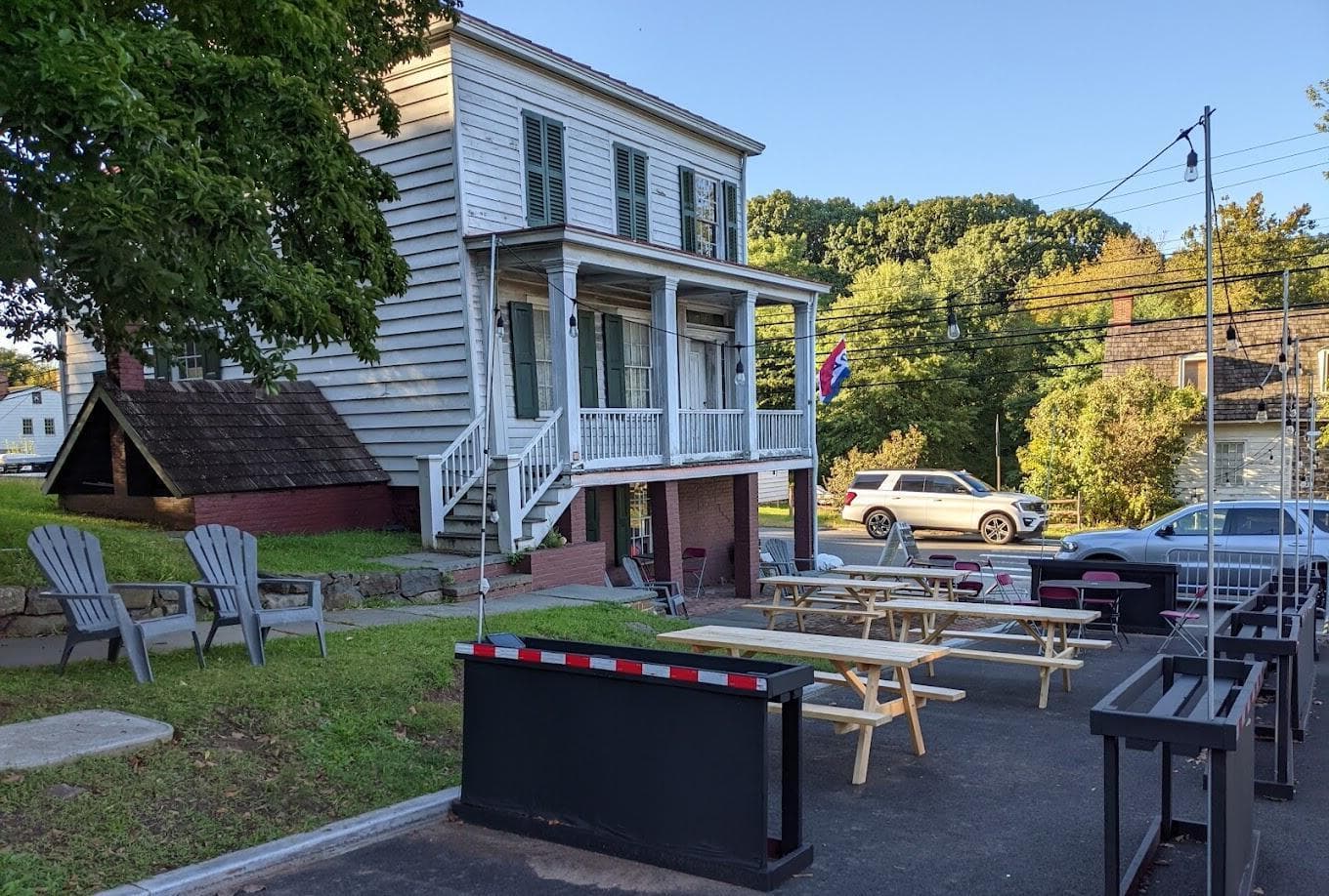 Outside Space, Main Street Coffee photo #1