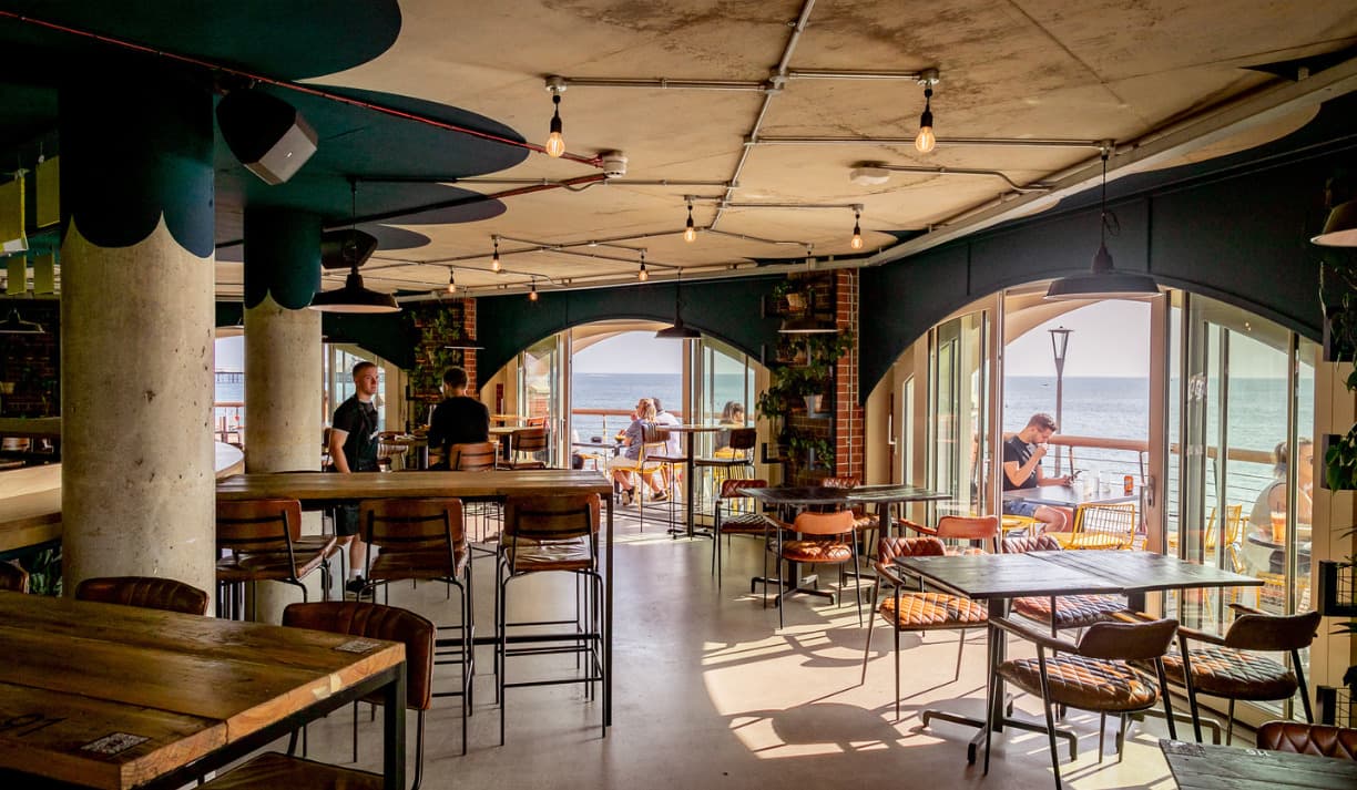 Shelter Hall, Skylark Bar photo #2