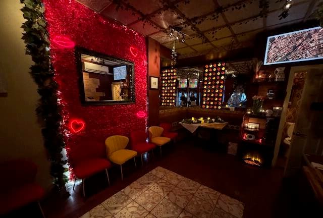 Private Next Door Room, Pil Pil photo #1