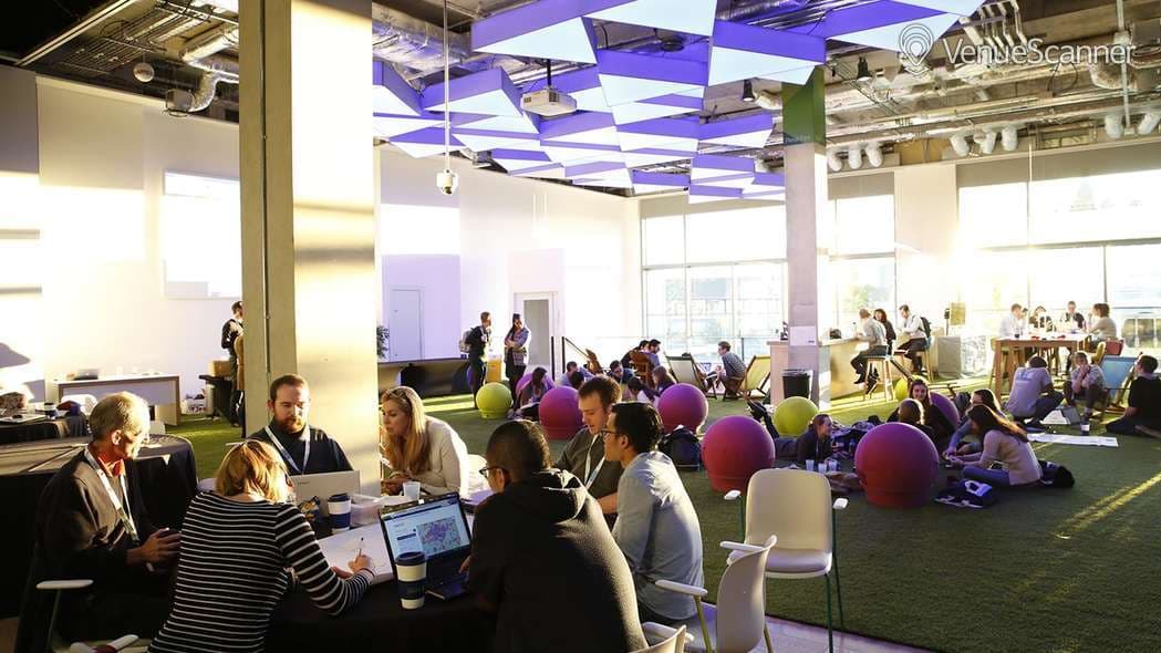 Centre Stage, Plexal photo #2