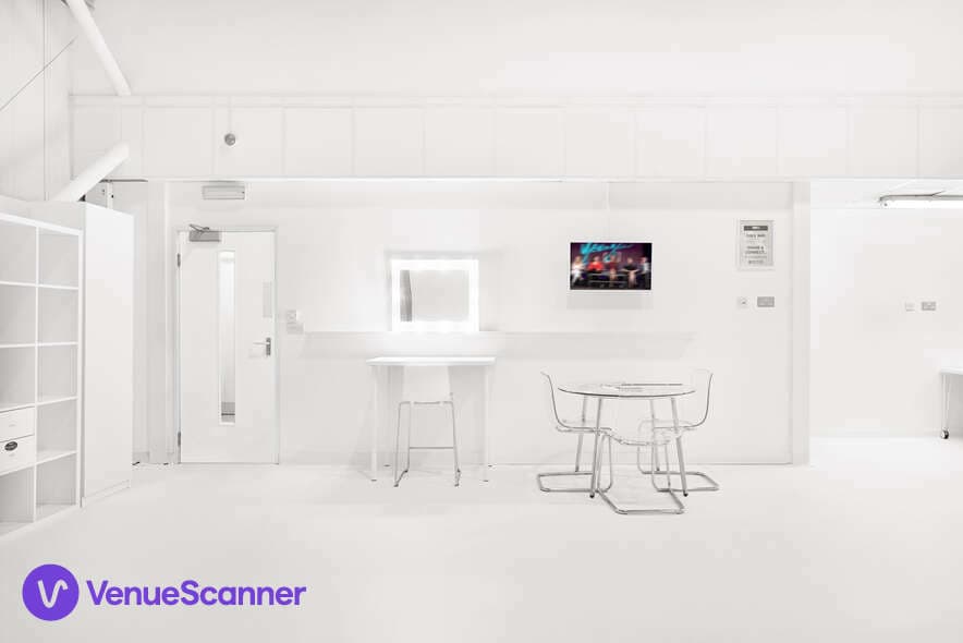 S2 Royal Arsenal Shoots, UniQ Royal Arsenal photo #2