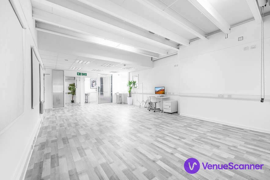 S3 Royal Arsenal Shoots, UniQ Royal Arsenal photo #2