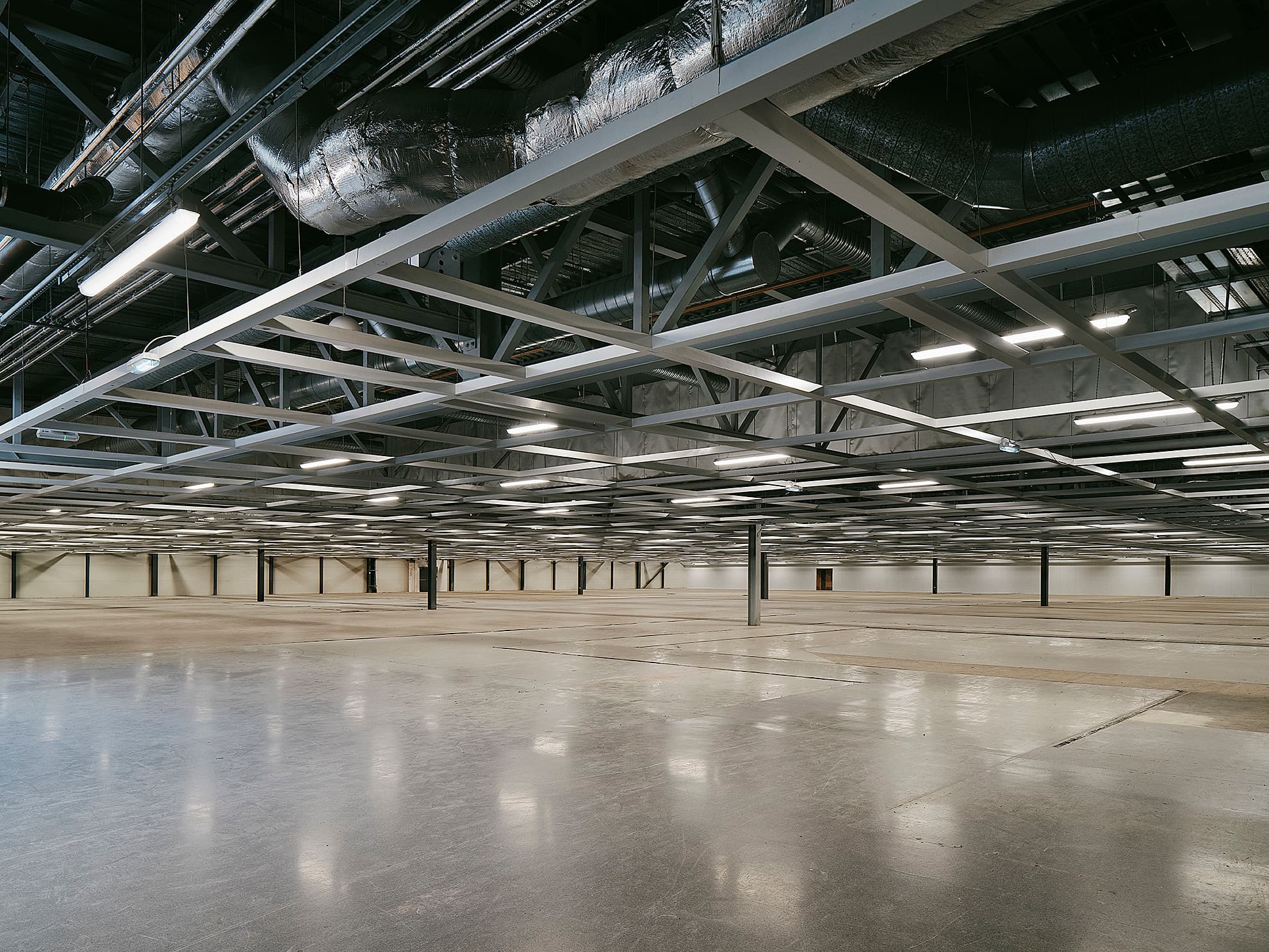 DRUMSHEDS, Y ROOM photo #2