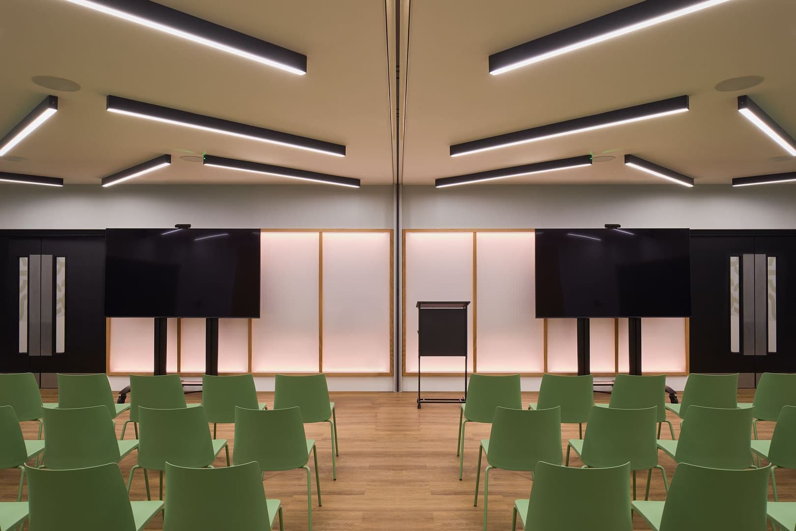 Event Space - Auditorium, HubHub Worship Square photo #1