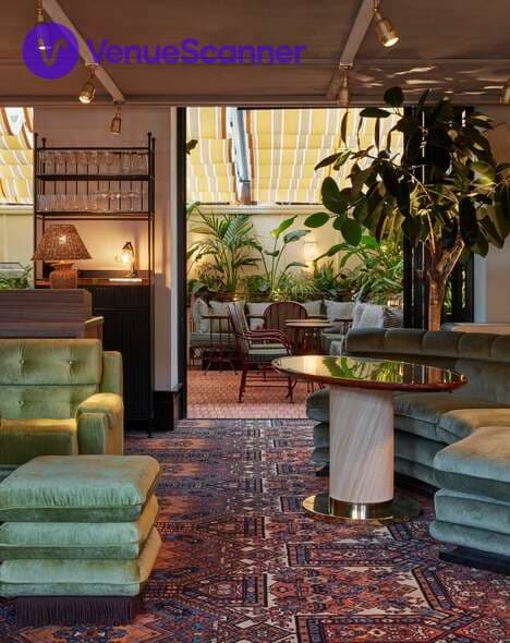 Alligator Bar & Terrace, Louie London photo #2