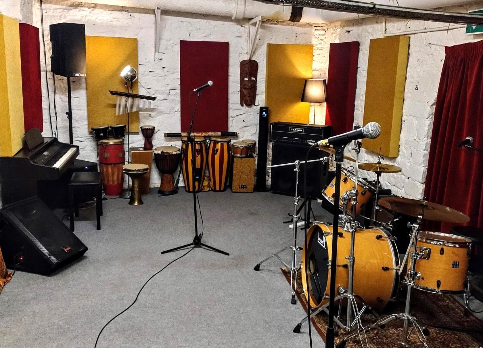 Entire Studio, Cave Music Studios photo #3