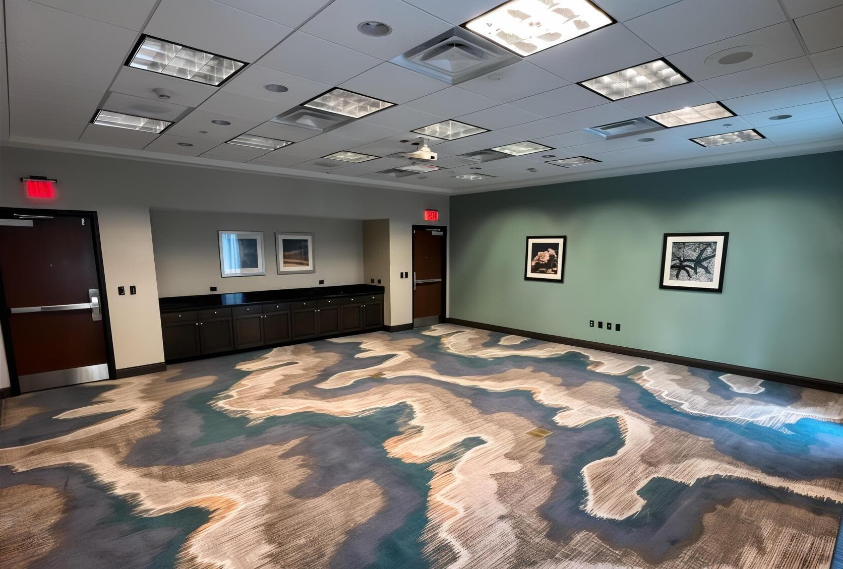 Atlantis Room, Hampton Inn and Suites at SeaWorld photo #1