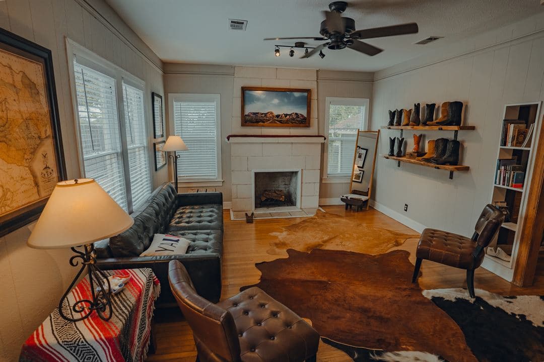 Headquarters, Chisos Boot photo #4