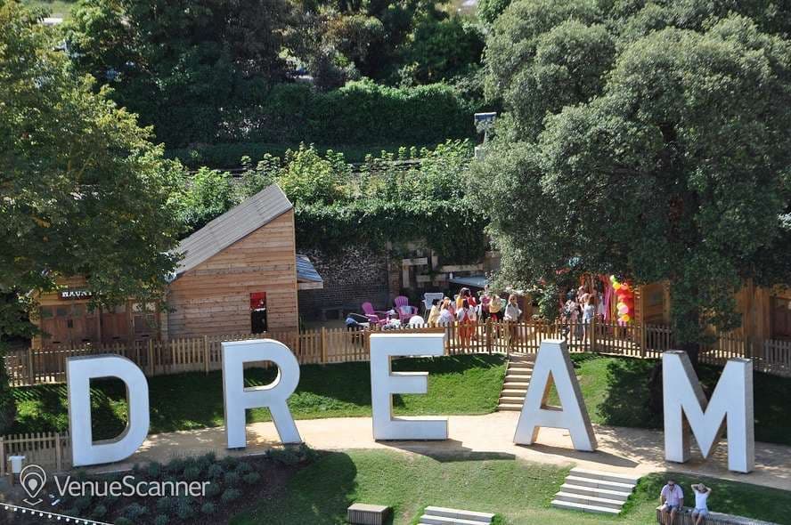 VIP Beach Huts, Dreamland photo #3