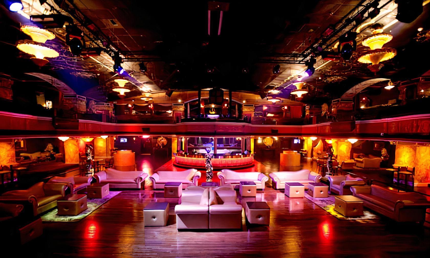 Royale, Royale photo #1