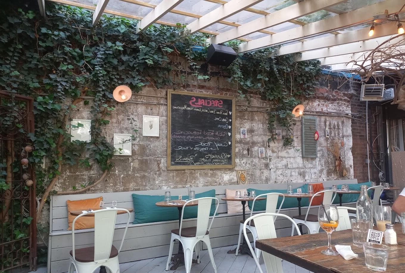 Garden Area, Bistro So photo #1