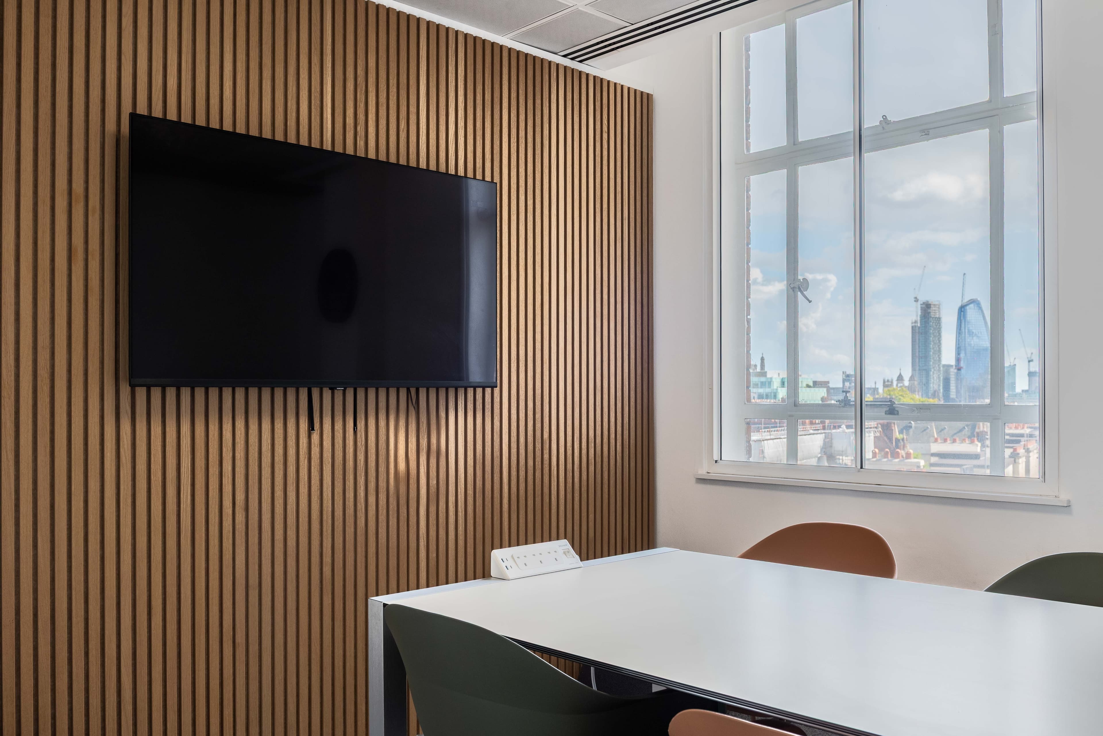 Meeting Room For Up To 4 People