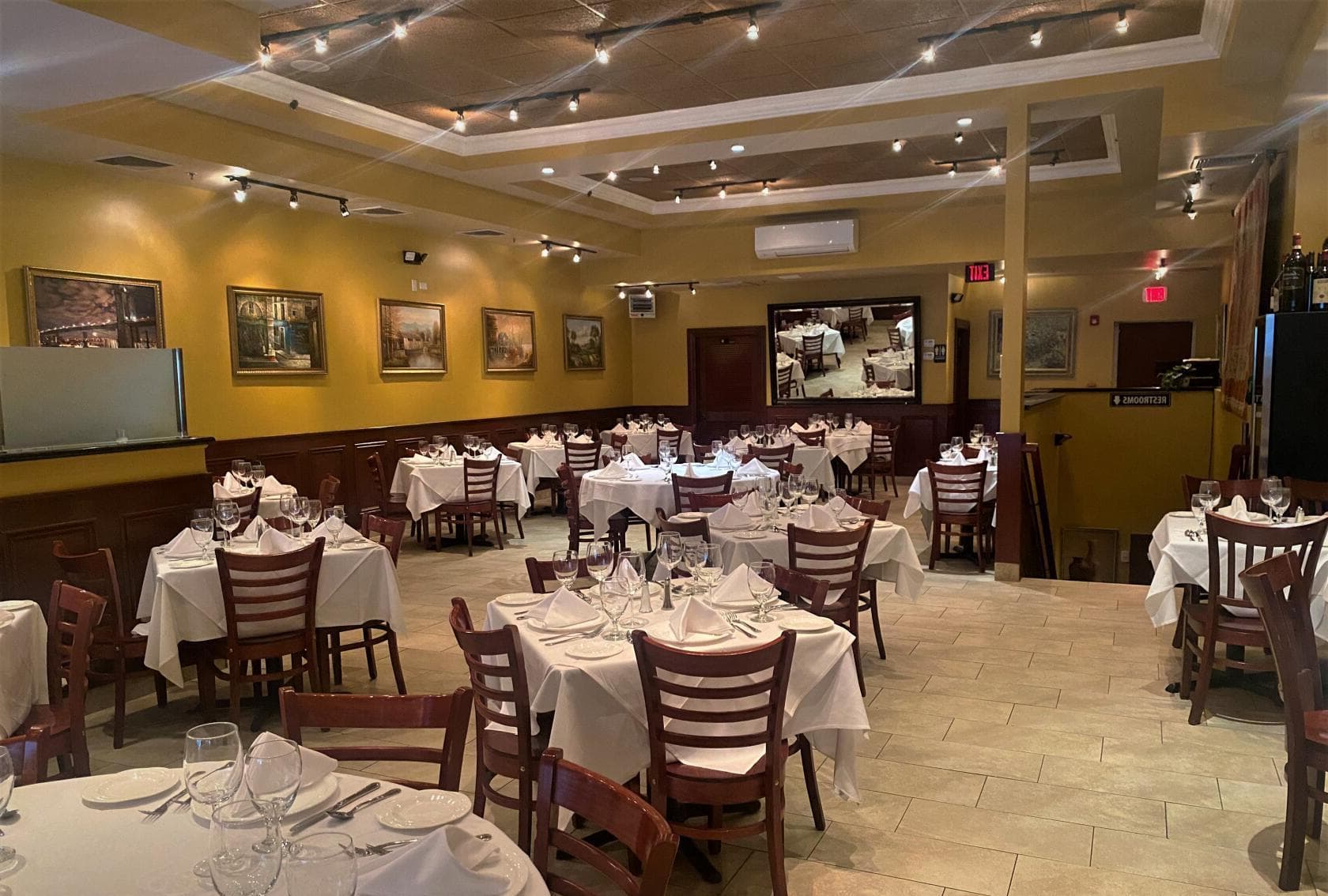Main Dining Room, Chazz Palminteri Italian Restaurant  WP photo #1