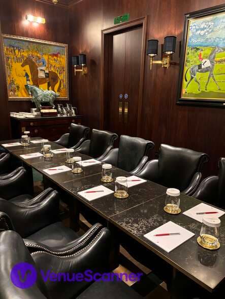 The Hideaway, The Milestone Hotel photo #2