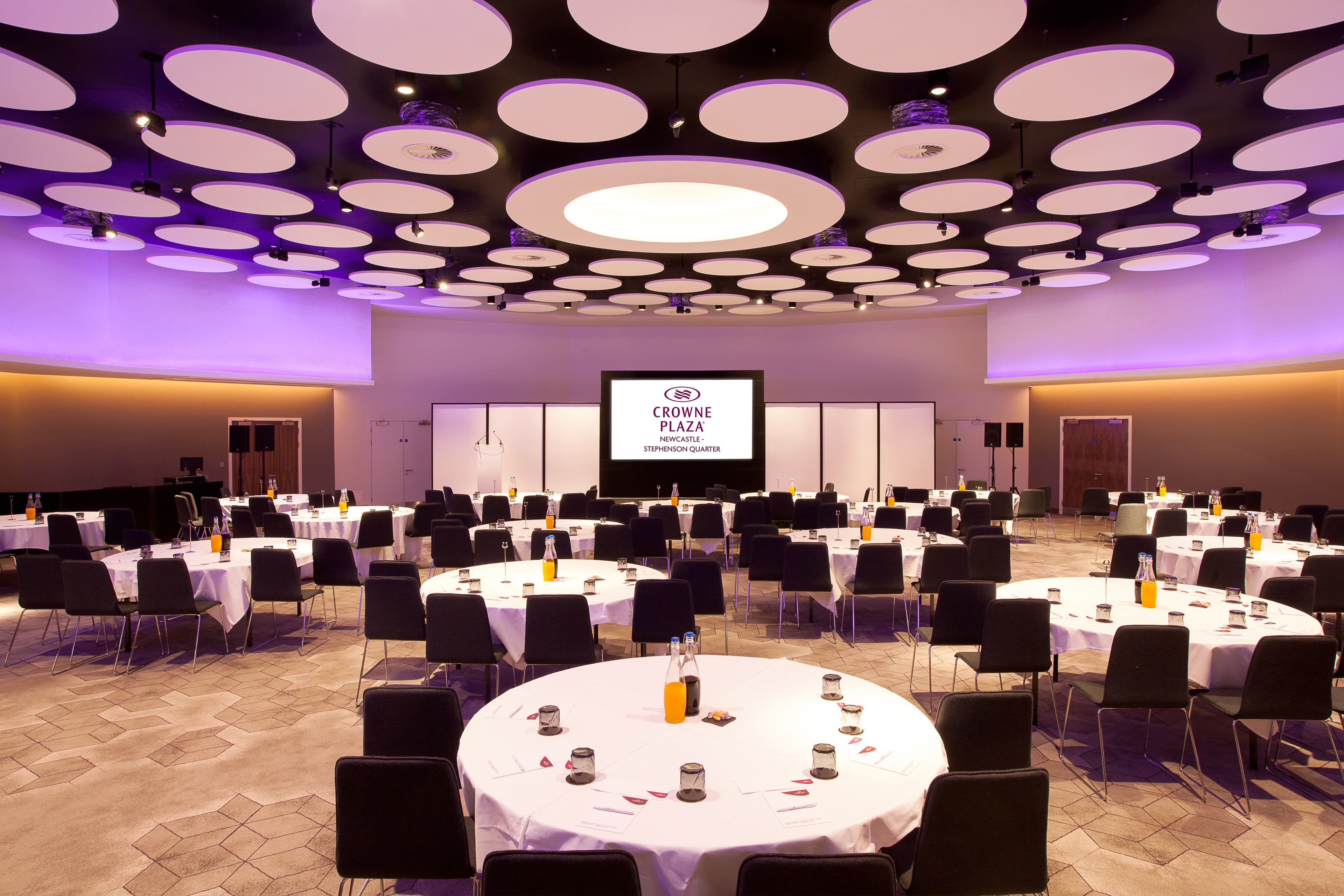 Stephenson Suite, Crowne Plaza Newcastle - Stephenson Quarter photo #4