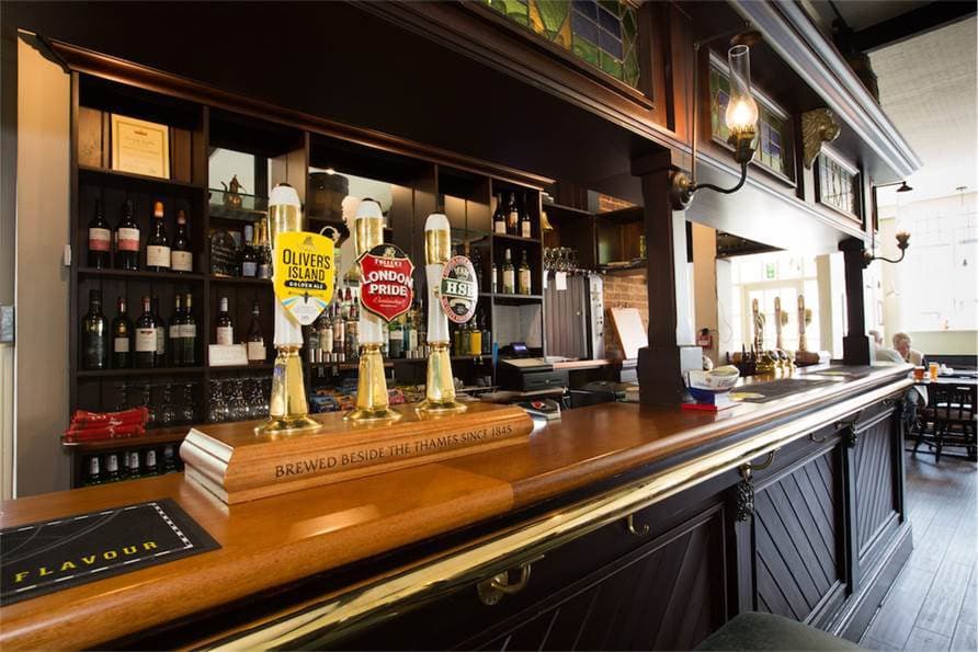 Exclusive Hire, The Golden Lion photo #3
