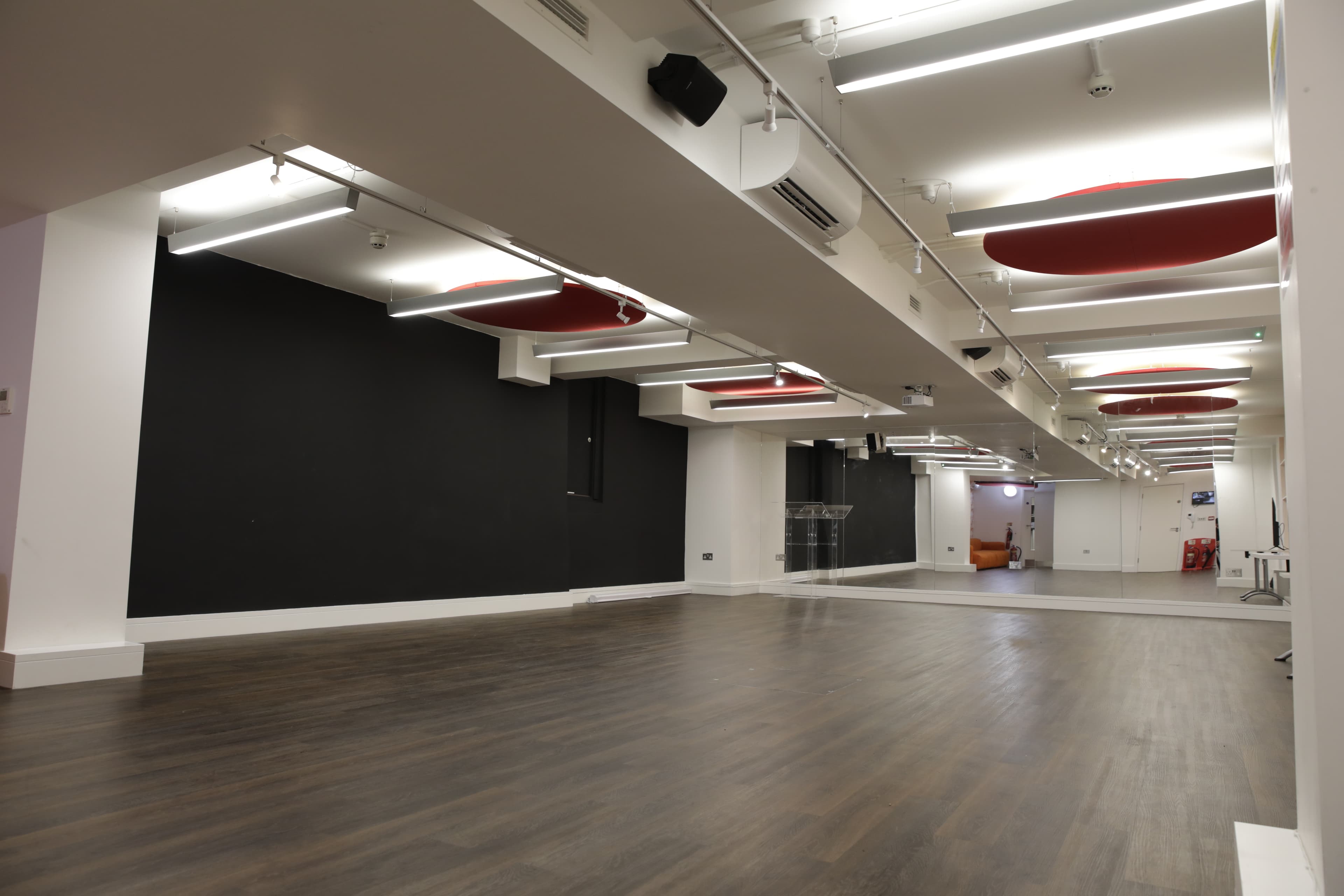 Photo of Warren Centre