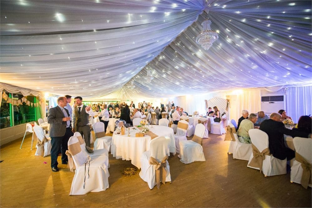 Exclusive Hire, Fennes photo #3