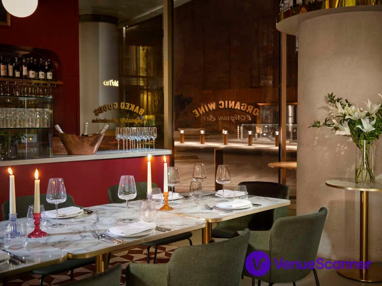 Tozi Counter, Art’otel London Battersea photo #1