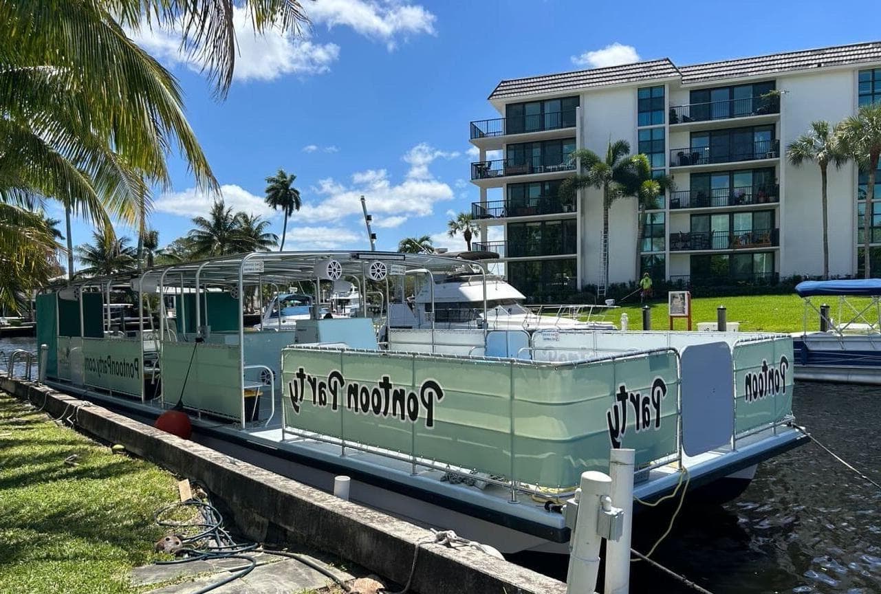 Pontoon Party Boat, Pontoon Party photo #1