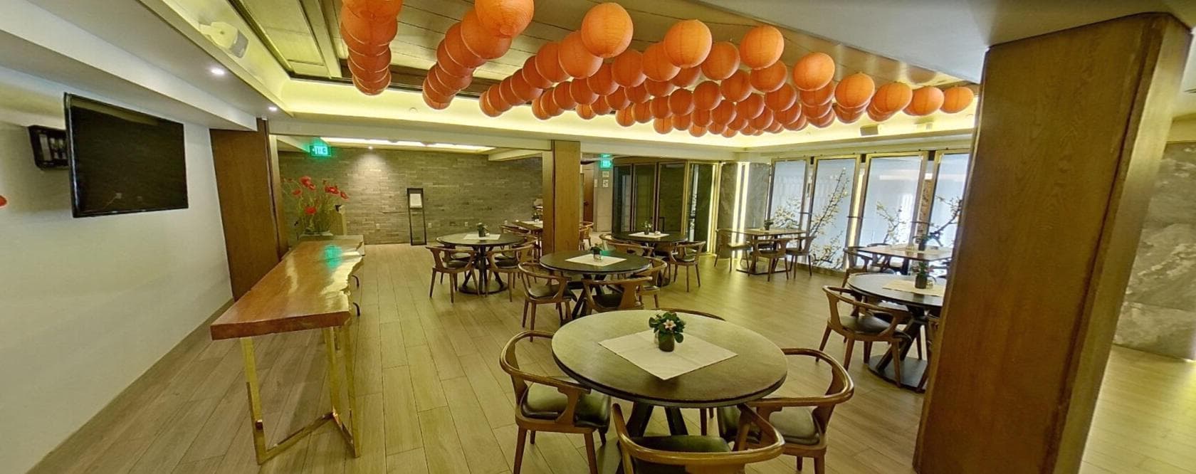 Upstairs Restaurant, Hotel Fusion photo #1