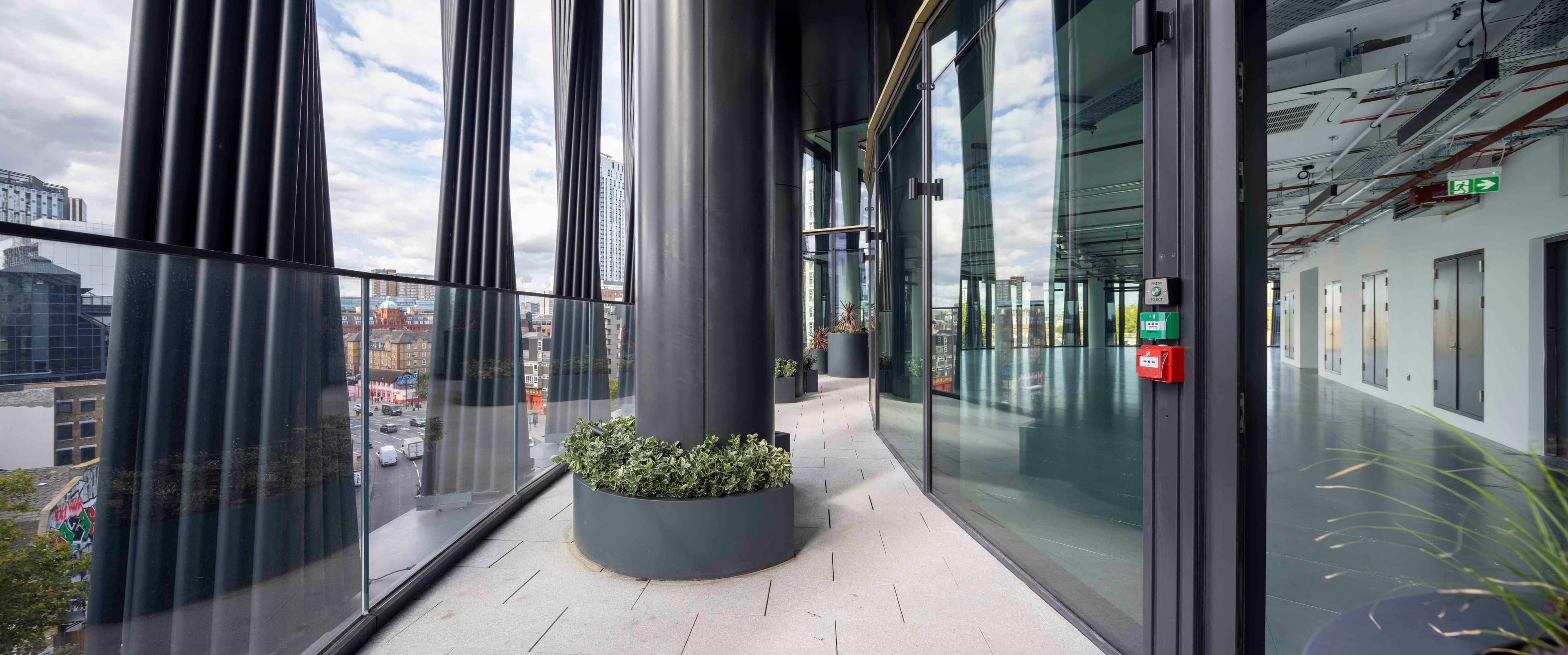 Office Spaces 1-5, Art’otel London Hoxton photo #2