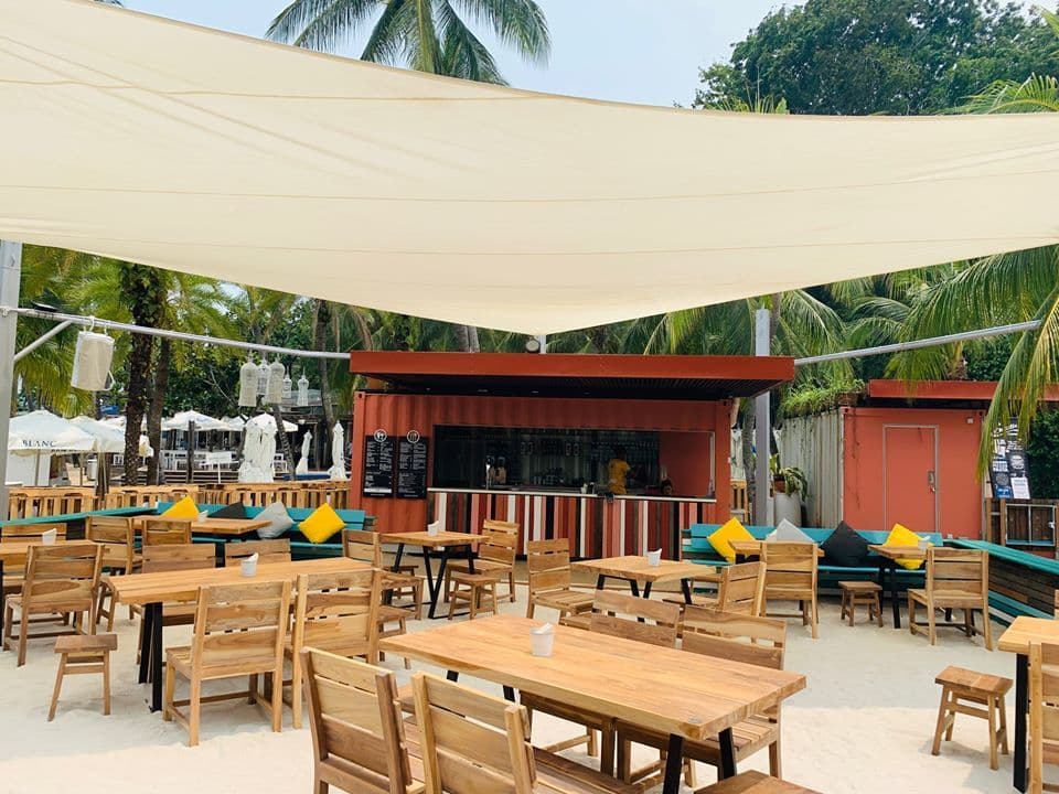 Exclusive Hire, Coastes photo #3