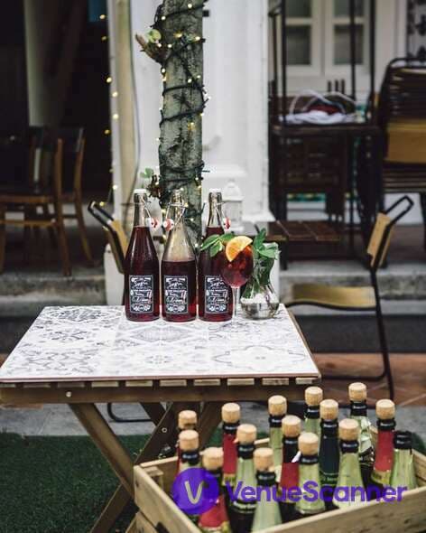 Excusive Hire, Bar-Celona photo #3