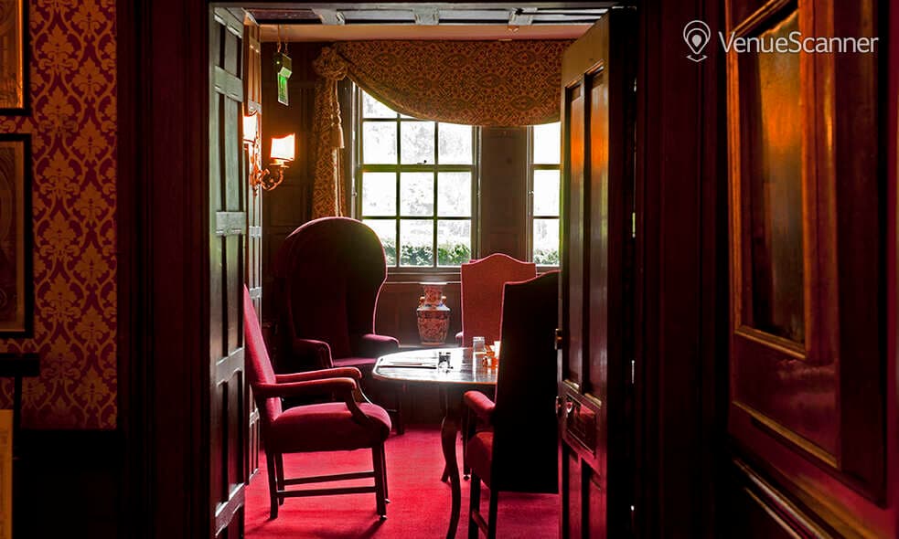 Griffin, Coombe Abbey Hotel photo #2