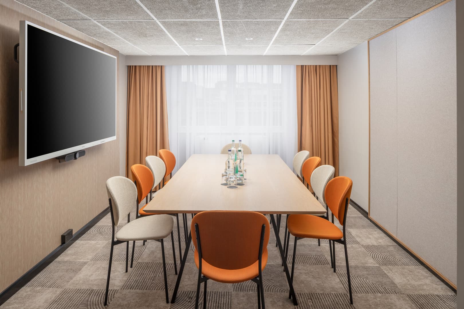 St James Park Meeting Room, Mercure London Earls Court Hotel & Conference Centre photo #1