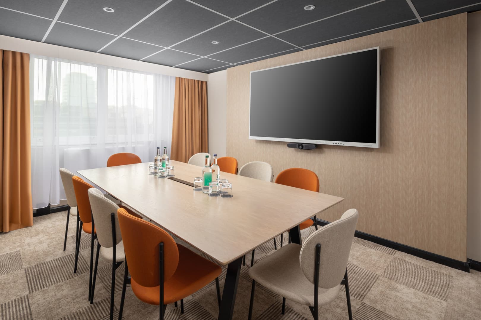 Regents Park Meeting Room, Mercure London Earls Court Hotel & Conference Centre photo #2