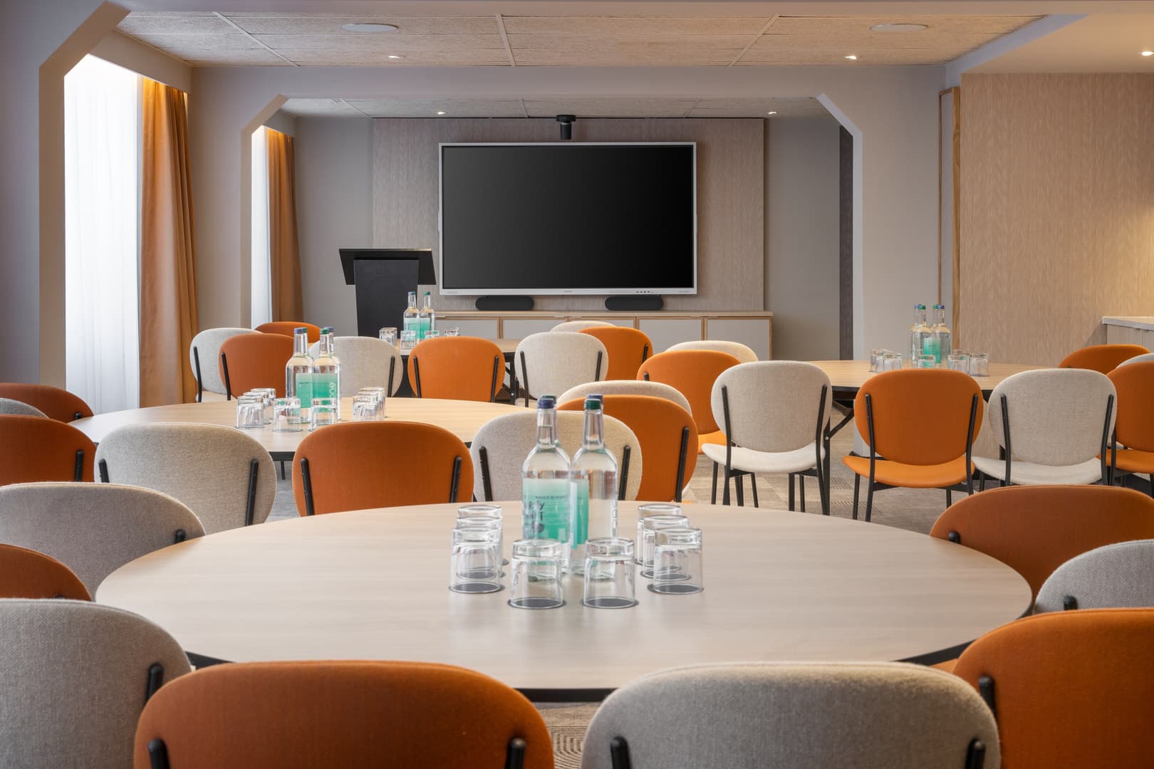Hyde Park Meeting Room, Mercure London Earls Court Hotel & Conference Centre photo #1