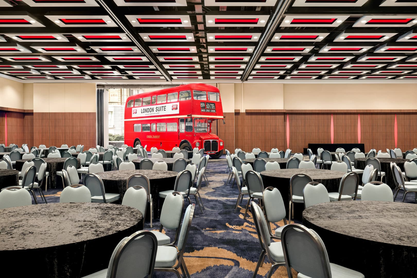 London Suite 9, Mercure London Earls Court Hotel & Conference Centre photo #1