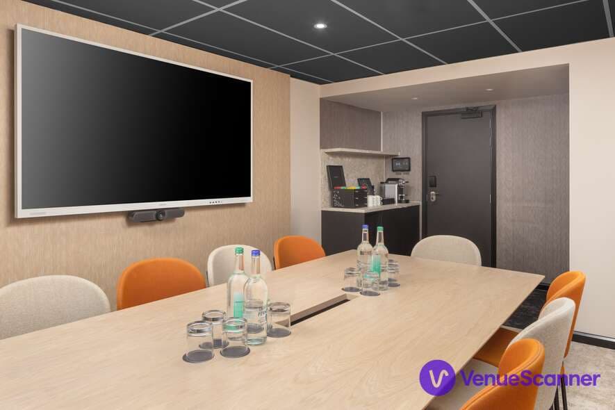 Regents Park Meeting Room, Mercure London Earls Court Hotel & Conference Centre photo #3